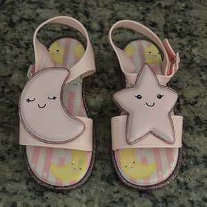 Girls 12 Mini Melissa Moon & Star sandals in Pink -Glow in the dark ⭐️🌙